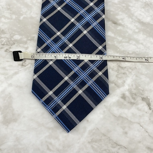 Jones New York Premium Necktie. Blue and Grey Geometric. 8cm - Picture 9 of 9